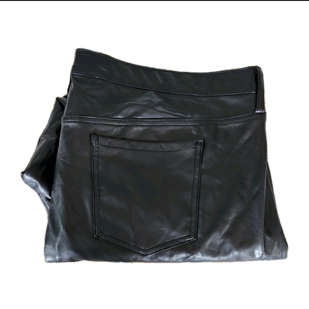 Torrid Perfect Skinny Faux Leather Mid Rise Pant Womens Plus Size 24R Black